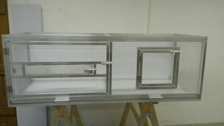 Zimmer -Voliere/ Käfig/ Zuchtbox  L. 120 cm B.50 cm H. 55 cm  € 420- 